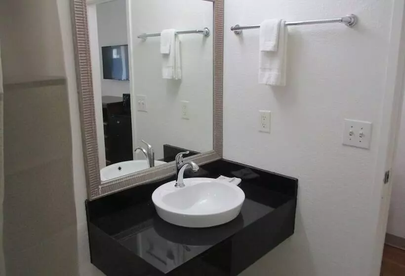 ２ダブルベッドのスタンダードルーム, Motel 6meridian, Ms