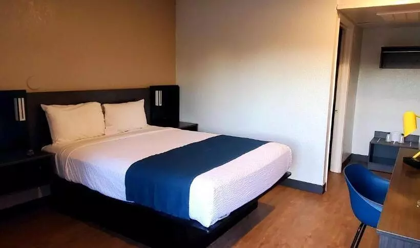 اتاق استاندارد, Motel 6palmdale, Ca