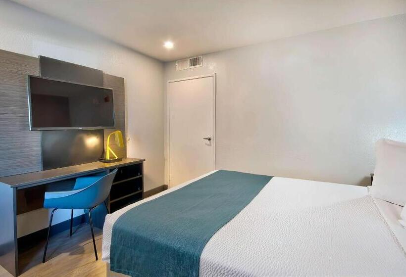 חדר סטנדרט מותאם לאדם עם מוגבלויות, Motel 6palmdale, Ca