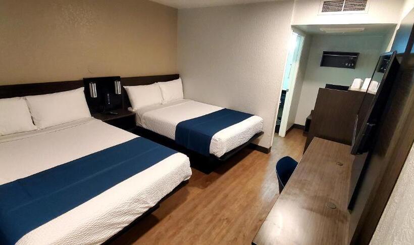 חדר דלוקס לארבעה, Motel 6palmdale, Ca
