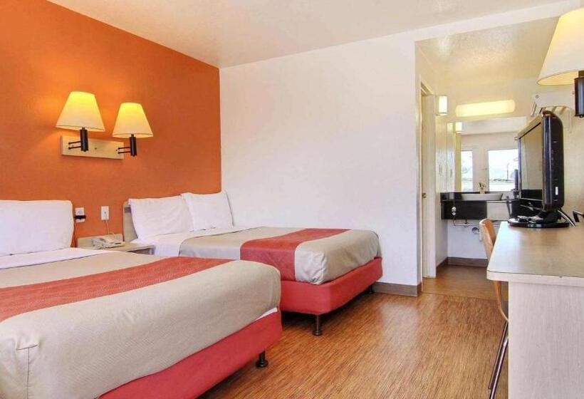 Четырехместный Номер Классик, Motel 6 San Angelo, Tx