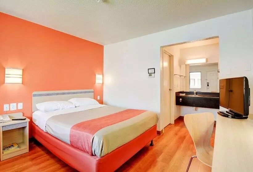 障害者適応デラックスルーム, Motel 6southington, Ct  Hartford