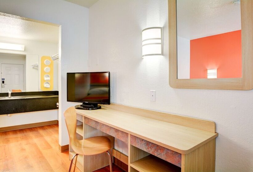 Номер Deluxe Адаптированный для Инвалидов, Motel 6southington, Ct  Hartford