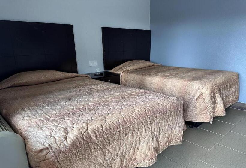 Номер Стандарт Адаптированный для Инвалидов, Xpress Inn & Extended Stays