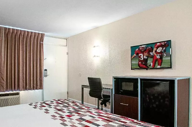 キングサイズベッドのデラックスルーム, Red Roof Inn Slidell