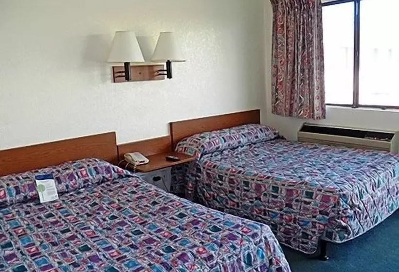２ダブルベッドのスタンダードルーム, Rodeway Inn Fort Smith I 40