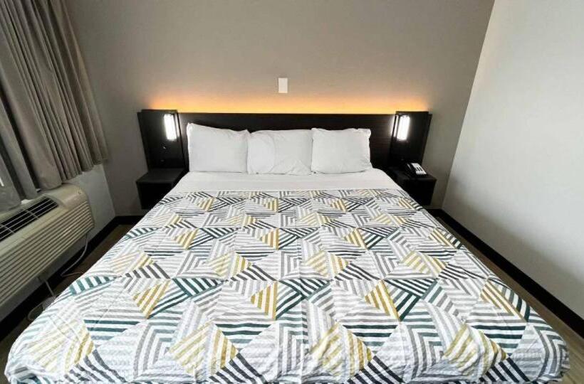 デラックスの4人部屋, Studio 6 Lafayette, La I 10 & I 49 N