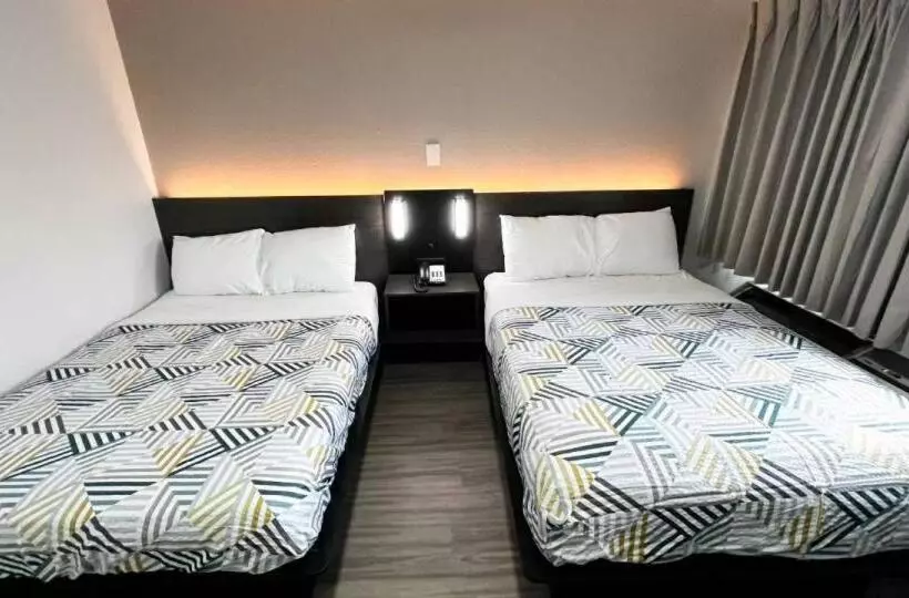 デラックスの４人部屋, Studio 6 Lafayette, La I 10 & I 49 N