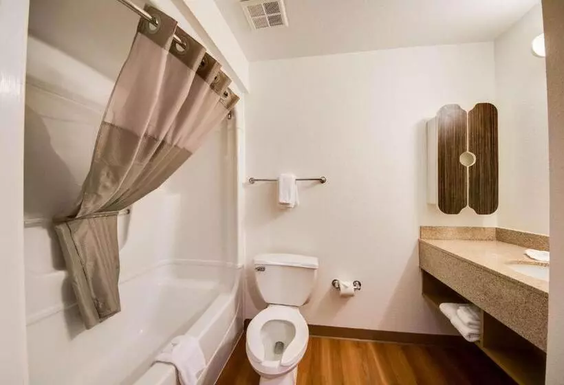 اتاق استاندارد چهار تخته, Studio 6brownsville, Tx