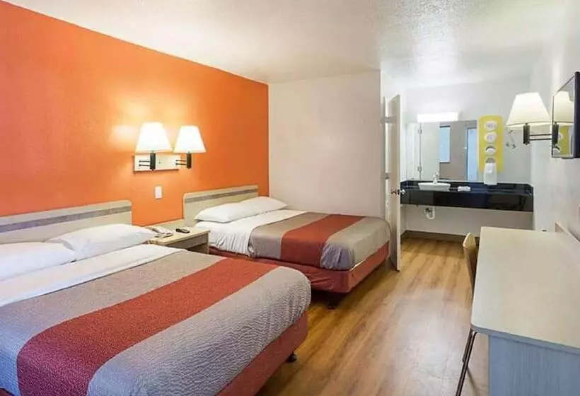 スタンダードルーム, Super 6 Inn & Suites Baton Rouge
