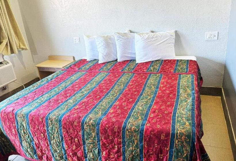 Номер Стандарт Кровать Кинг Адаптированный для Инвалидов, Xpress Inn & Extended Stays