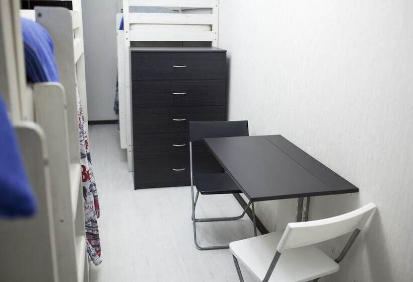 家庭间, Piterstay Hostel