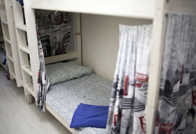 共用房间的床, Piterstay Hostel