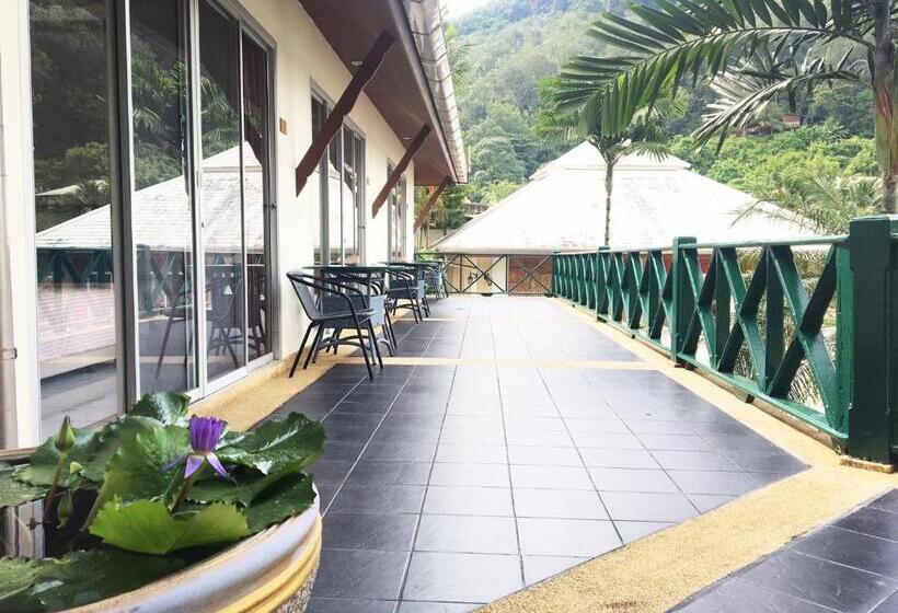 レイクビューデラックスルーム, Serenity Lakeside Resort