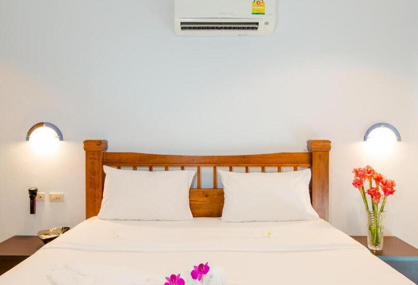 סוויטה, Serenity Lakeside Resort