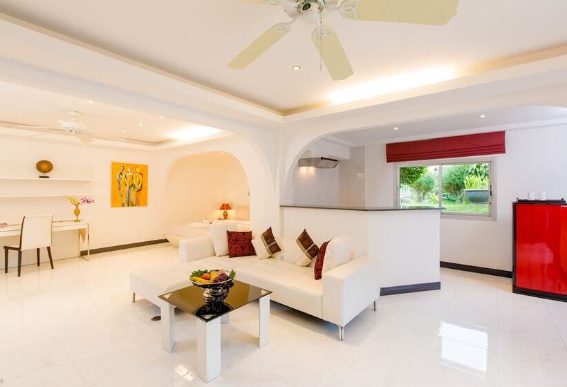 סוויטה, Serenity Lakeside Resort