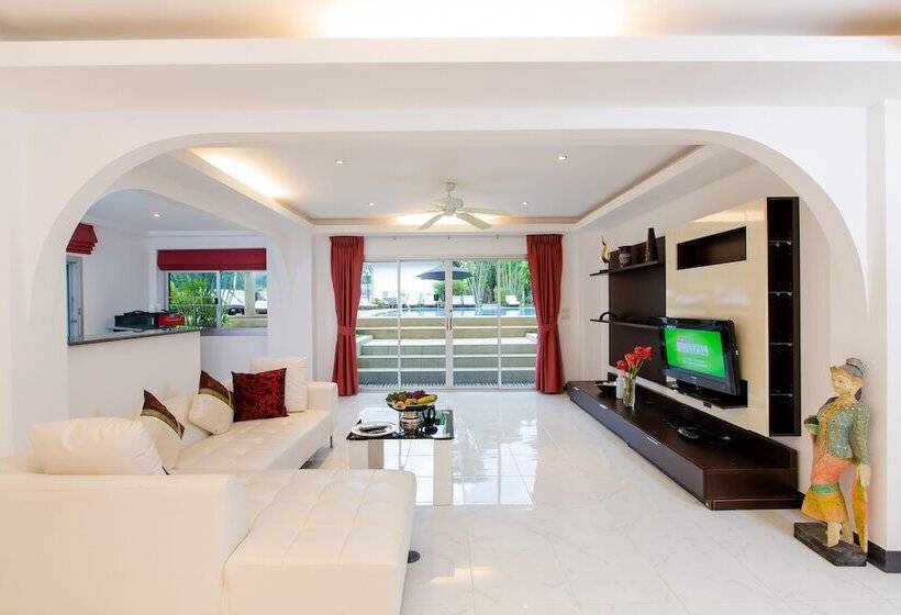 סוויטה, Serenity Lakeside Resort