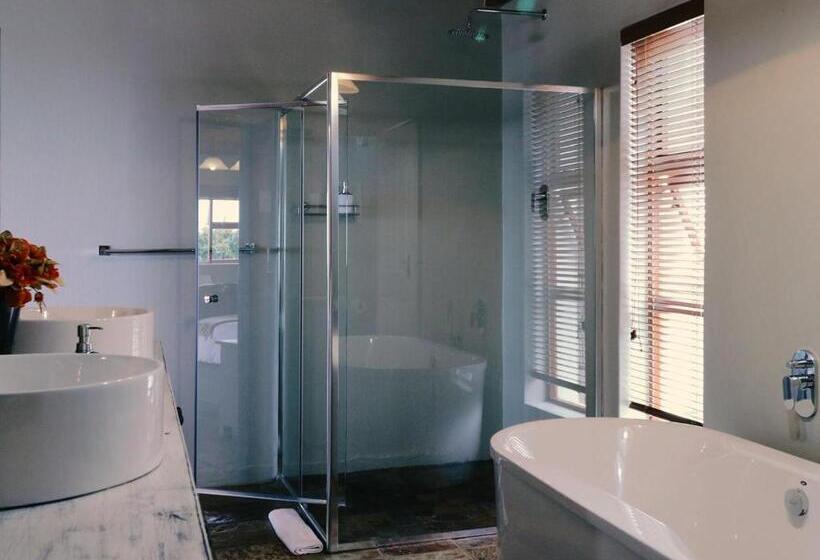 חדר דלוקס עם מיטת קינג, Sea Whisper Guest House