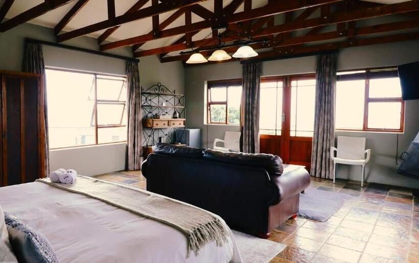 סוויטה דלוקס, Sea Whisper Guest House