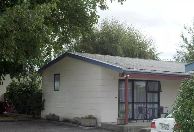 Huoneisto 1 Makuuhuone, Camellia Court Family Motel