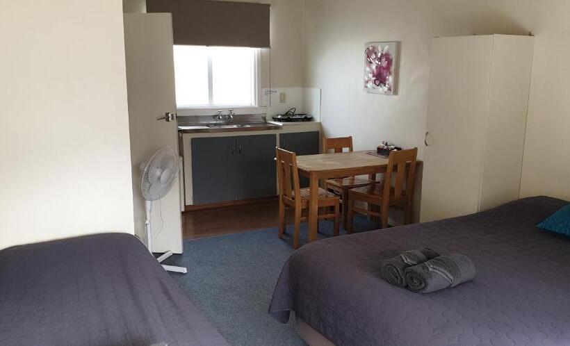 חדר סטודיו סטנדרד, Camellia Court Family Motel