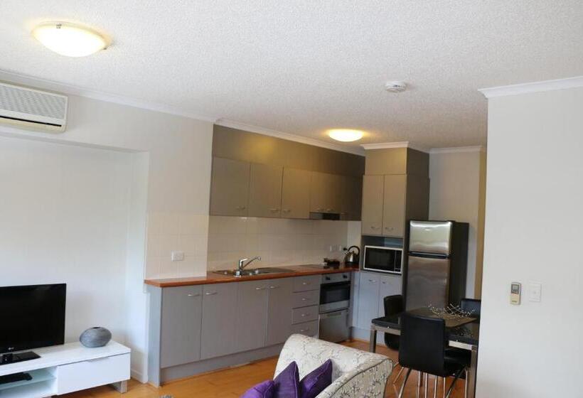 إستوديو قياسى, Frisco Apartments