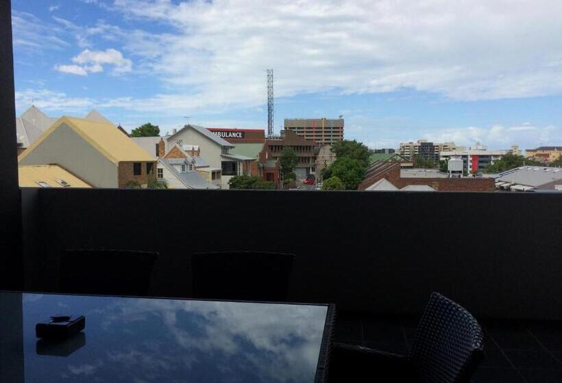 شقة غرفتين نوم مزودة بشُرفة, Frisco Apartments