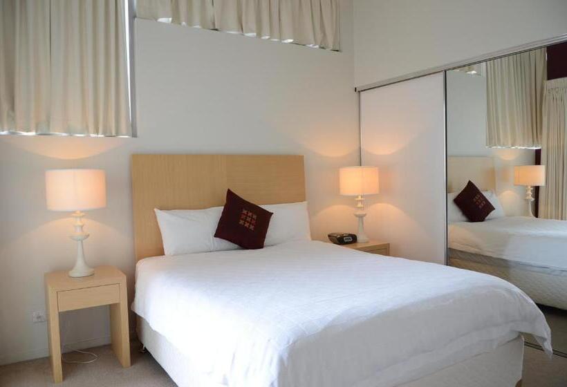 Апартаменты 2 Спальни с Балконом, Frisco Apartments
