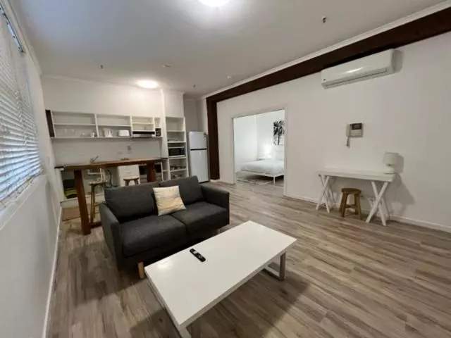 スタンダードシングルルーム, Frisco Apartments