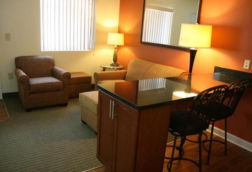 Люкс Кровать Кинг, Affordable Suites  Fayetteville/fort Bragg