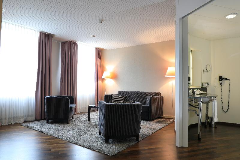 이코노미 룸, Areaone Takamatsu