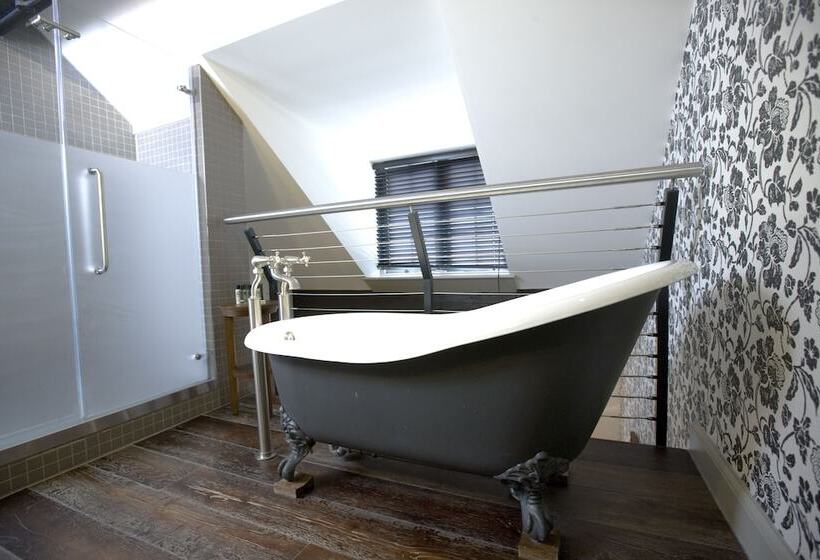 Номер Deluxe, Du Vin Newcastle