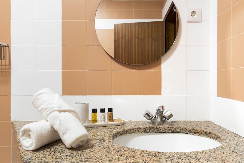 غرفة قياسية سرير كينج, Four Points By Sheraton Williston