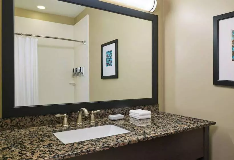 スイート, Four Points By Sheraton Williston