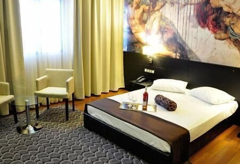 스탠다드 싱글 룸, Gallery Art