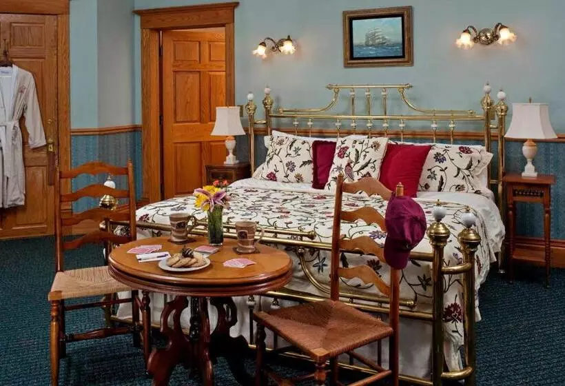 キングサイズベッドのスタンダードルーム, Old Rittenhouse Inn