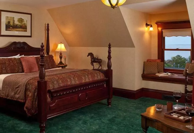 キングサイズベッドのデラックススイート, Old Rittenhouse Inn