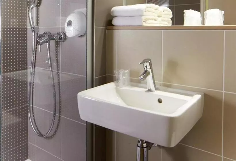 スタンダード4人部屋, B&b Hotel Lyon Aéroport Saint Quentin Fallavier