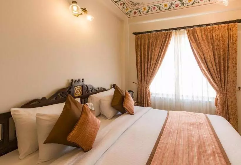 デラックスルーム, Umaid Residency  A Regal Heritage Home
