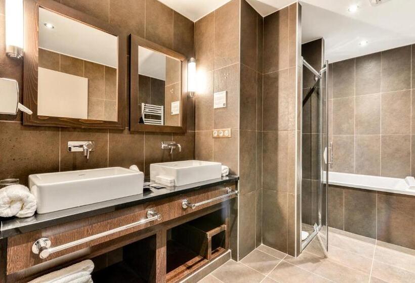 جناح عائلي, Zenitude Hotel La Valadiere, Ascend Hotel Collection