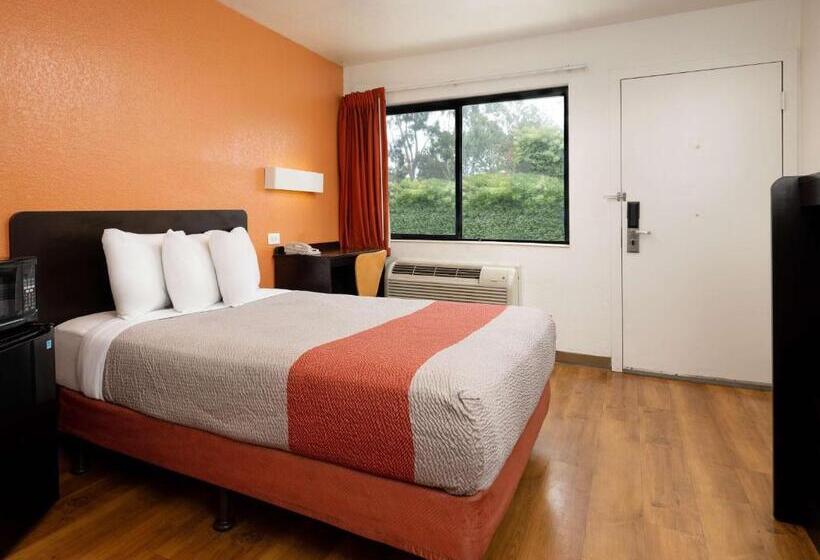 Номер Стандарт Адаптированный для Инвалидов, Motel 6 Camarillo, Ca