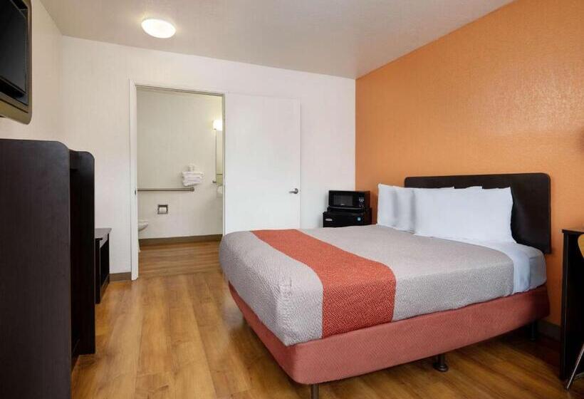 장애인을 위한 스탠다드 룸, Motel 6 Camarillo, Ca