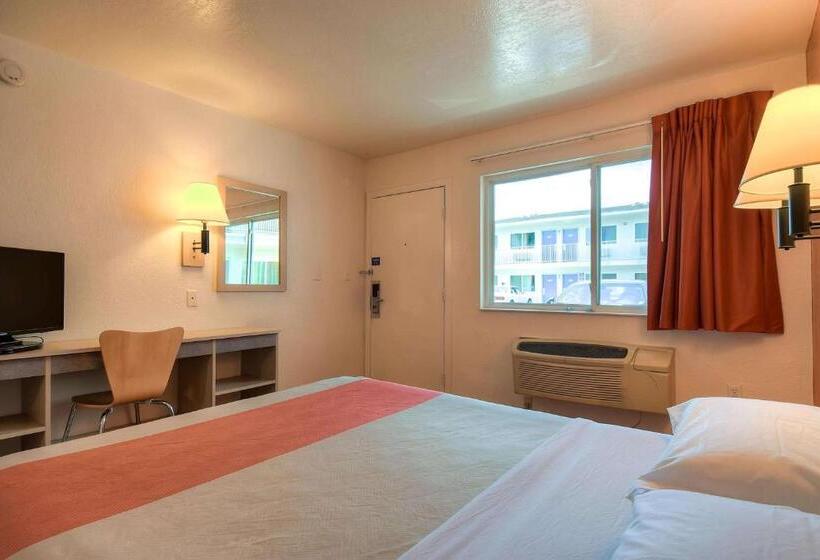 Номер Стандарт, Motel 6 Westminster, Ca   South   Long Beach Area