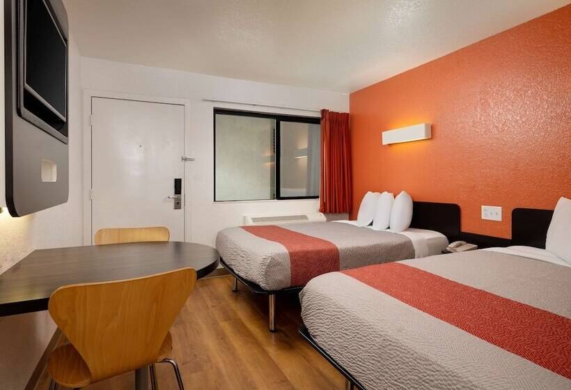 스탠다드 룸 더블 침대 2개, Motel 6 Camarillo, Ca