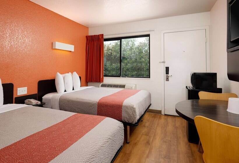 스탠다드 룸 더블 침대 2개, Motel 6 Camarillo, Ca