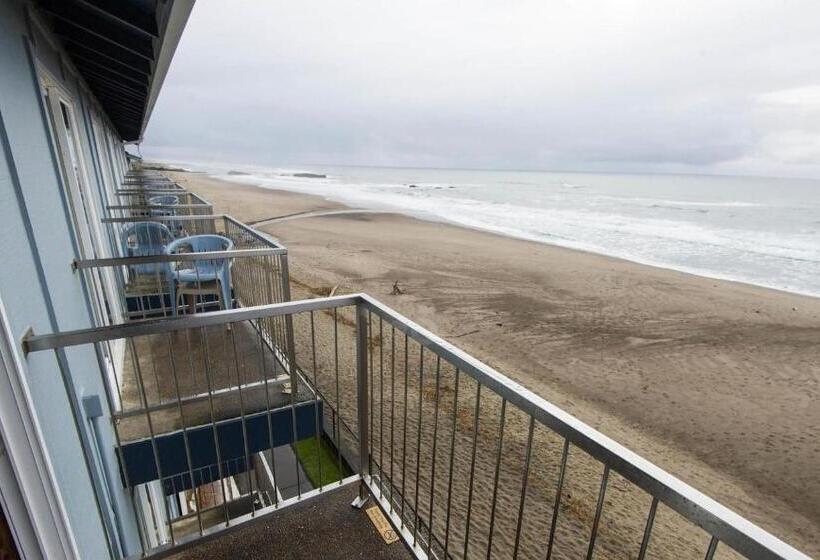 Номер Стандарт с Балконом, Sandcastle Beachfront