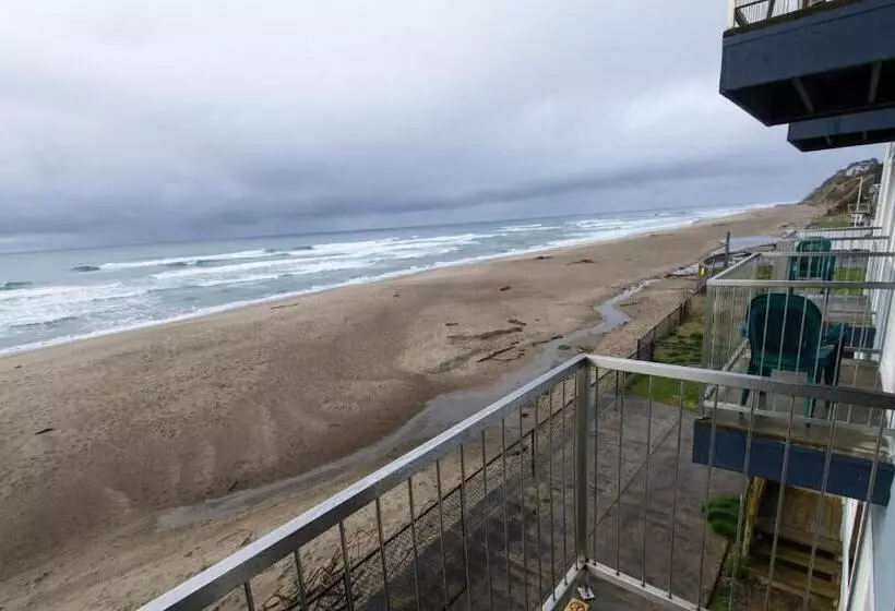 バルコニー付きスタンダードルーム, Sandcastle Beachfront