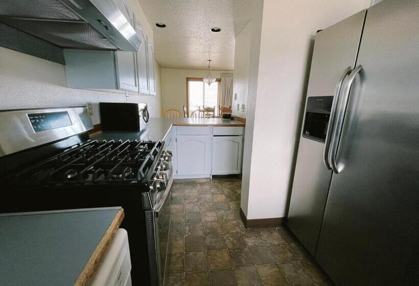 Люкс 3 Спальни, Sandcastle Beachfront