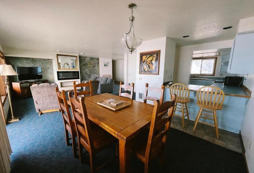 Люкс 3 Спальни, Sandcastle Beachfront