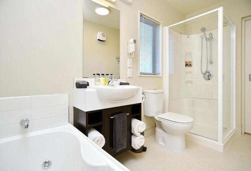 جناح غرفتين نوم, The Riverstone